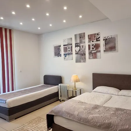 Gemuetliches J&l Nahe Des Hauptbahnhofes *