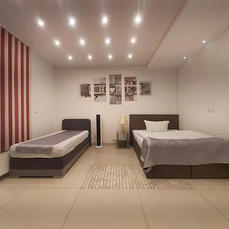 Gemuetliches J&l Nahe Des Hauptbahnhofes * באדן-באדן